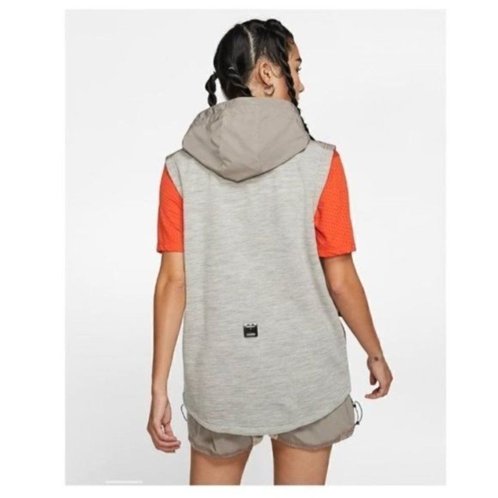 Nike Women’s AAE 3.0 Vest in Sepia Stone New - Picture 2 of 16